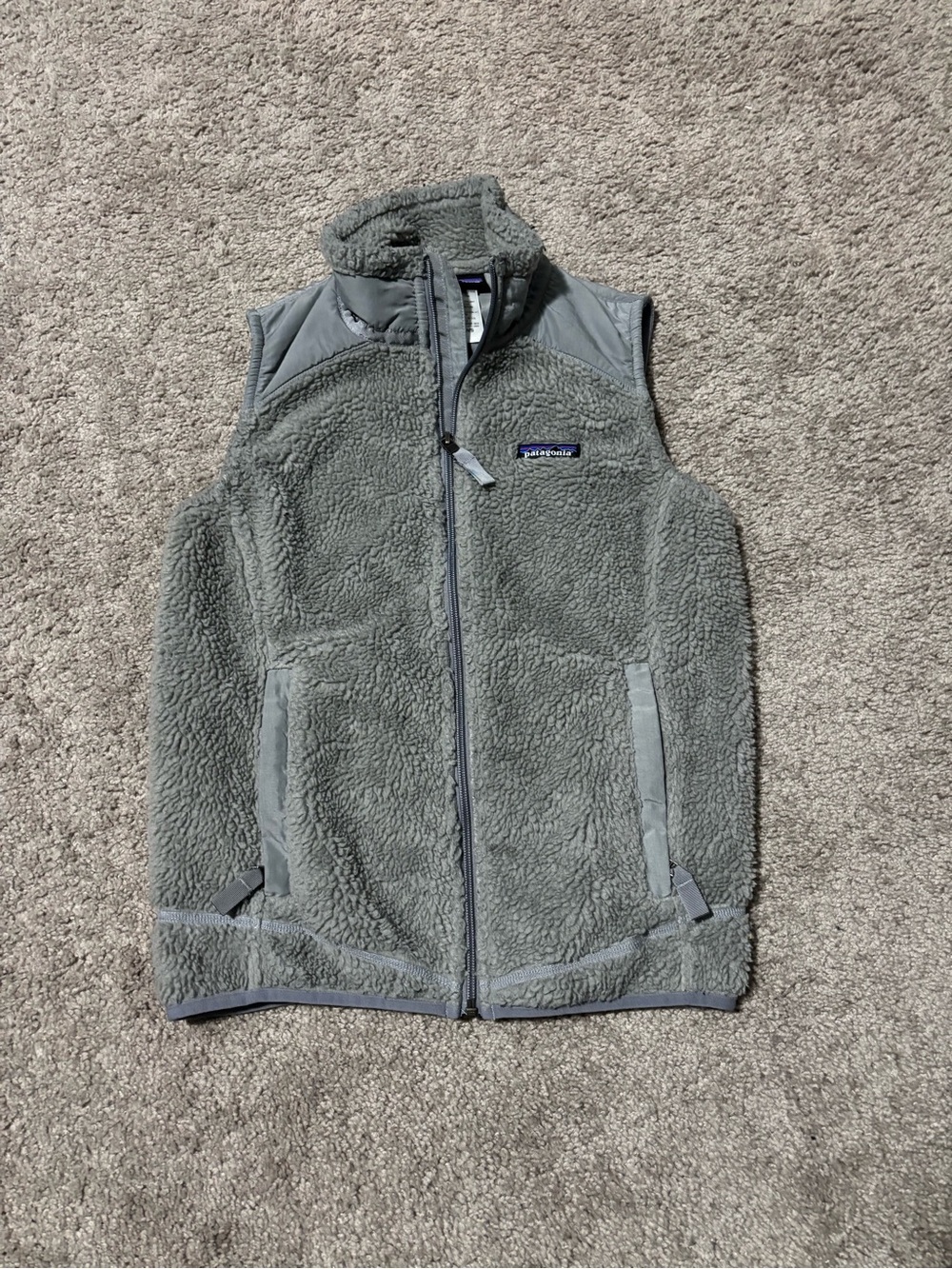 Patagonia Vest Women's S Gray Fleece Fuzzy Full Zip Thermal RN 51884 PO190023